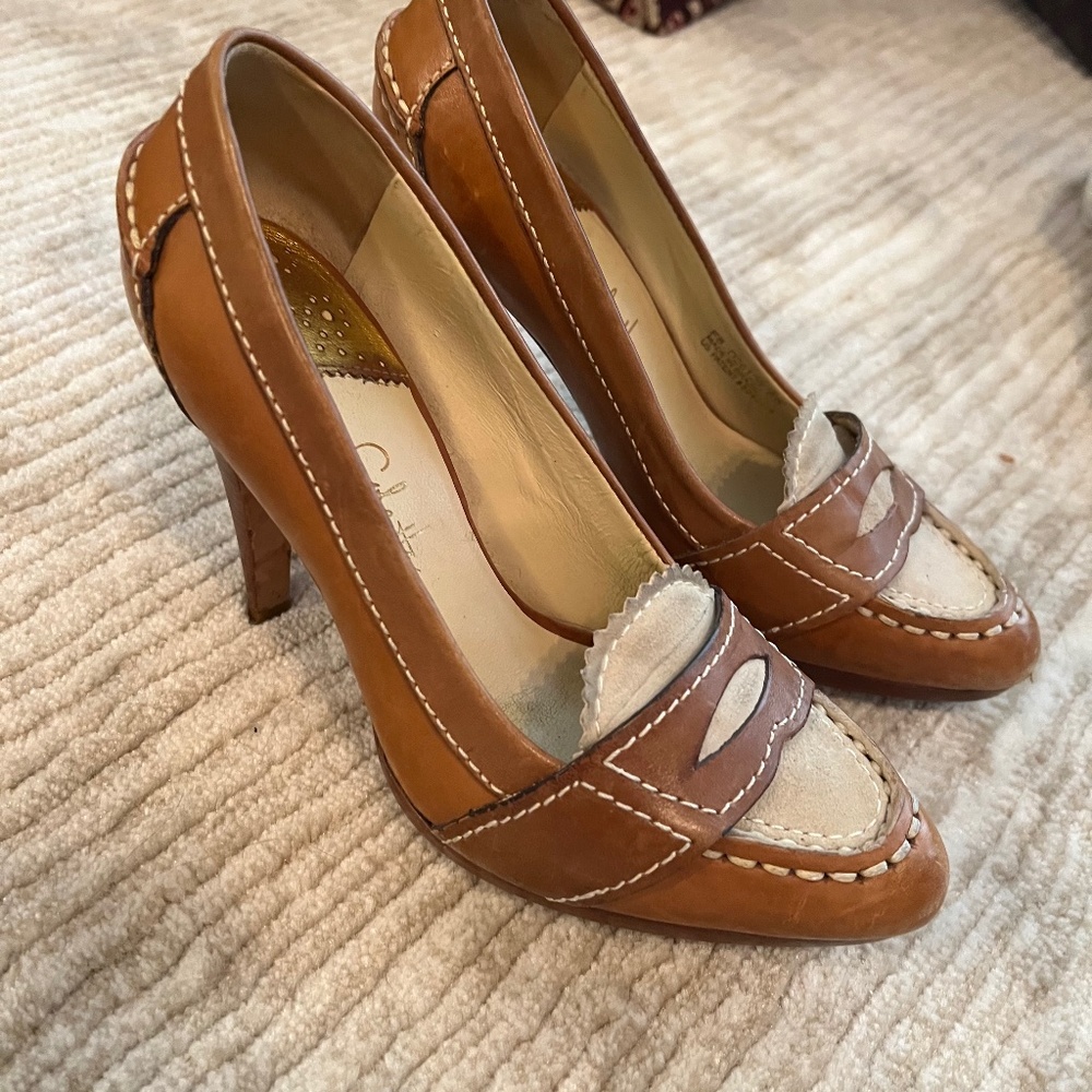 Cole Haan tan pump